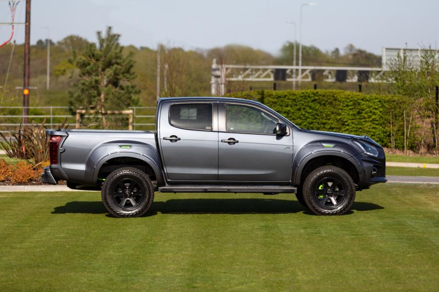  Isuzu D-Max XTR Colour Edition 2020 года  (UK) (фото 2 из 23)